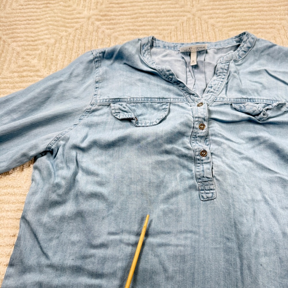 Hester Orchard Shirt Women's Medium Denim Tencel Tunic Frayed Hem Rodeo Cowgirl - Picture 9 of 10